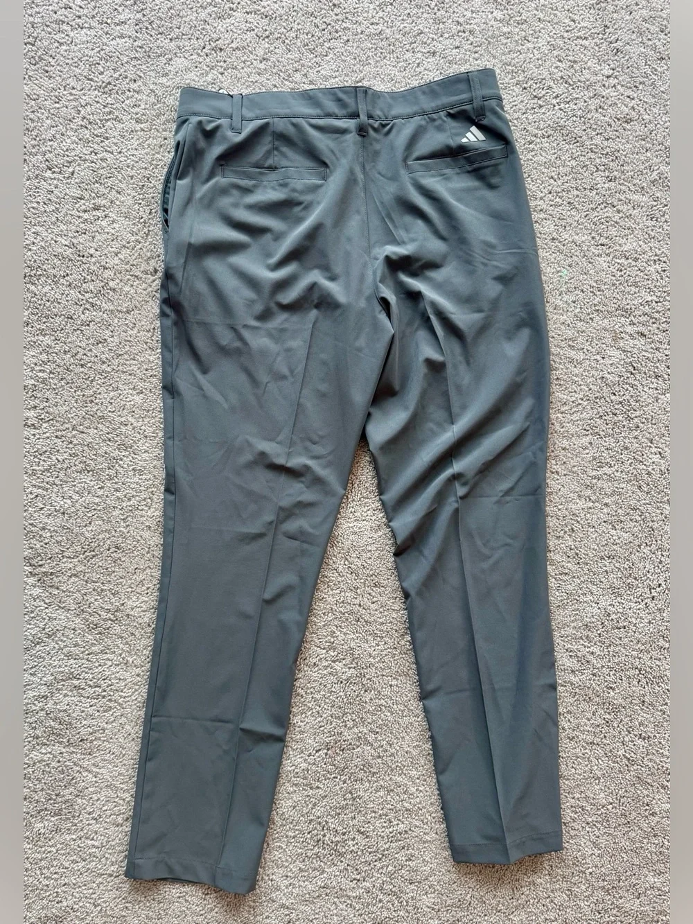 Adidas Men’s 34/30 Gray Tapered Pants. ADVR0921. NWT